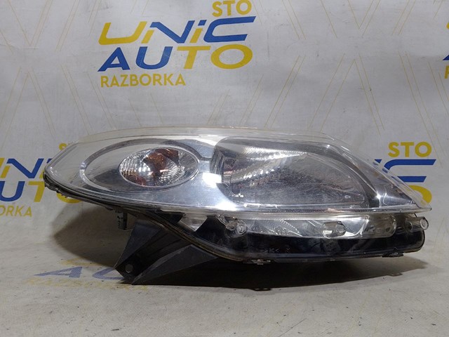 RENAULT 8200733877 Фара правая в наличии Черкассы