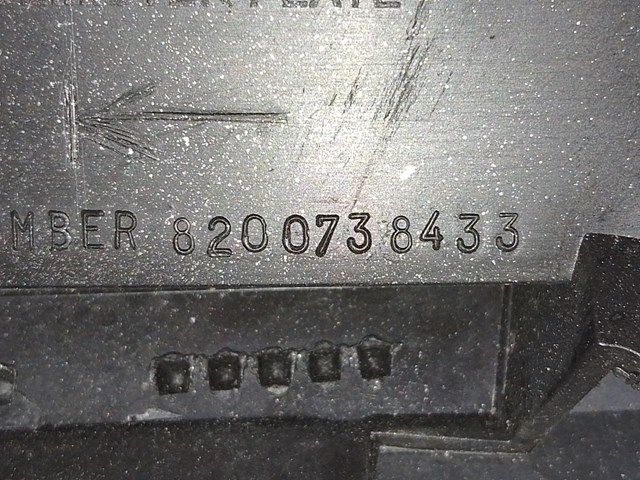 RENAULT 8200739435 Панель салона передняя "торпедо" в наличии Харьков
