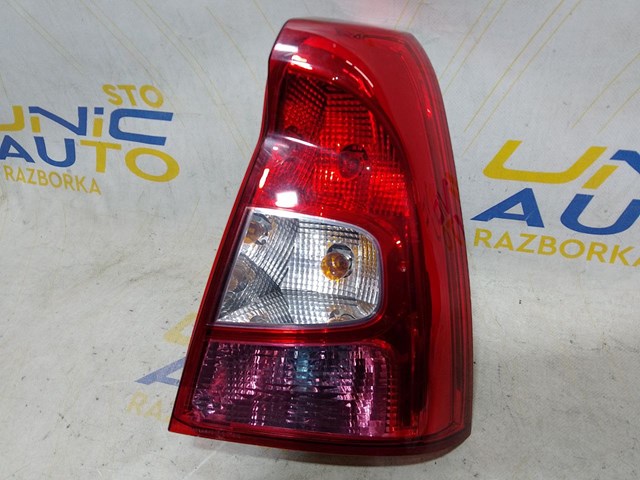 Задний правый стоп 8200744759 RENAULT