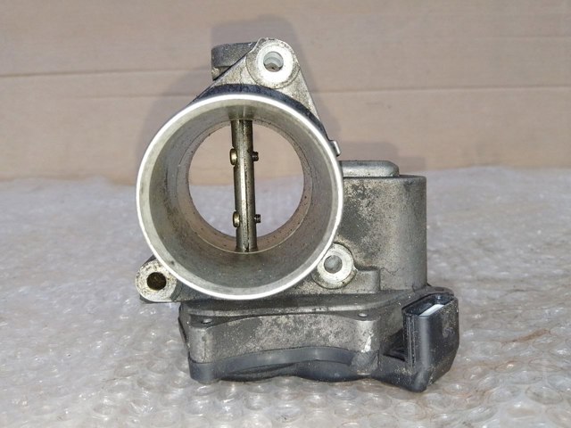 Дроссельная заслонка в сборе 8200754913 RENAULT