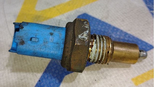 RENAULT 8200771472 Датчик включения фонарей заднего хода в наличии Тернополь