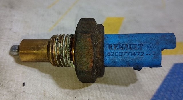 RENAULT 8200771472 Датчик включения фонарей заднего хода в наличии Днепр