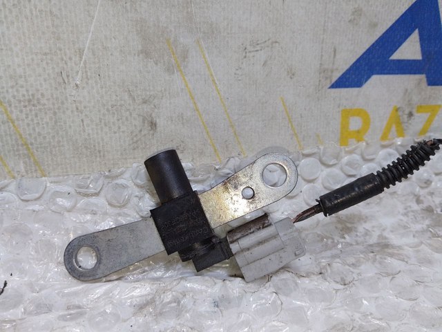 Датчик положения коленчатого вала 8200772182 RENAULT