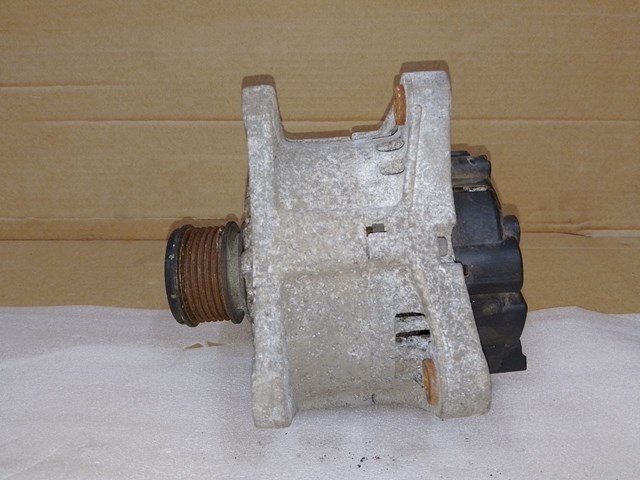 RENAULT 8200772726 Генератор в наличии Полтава