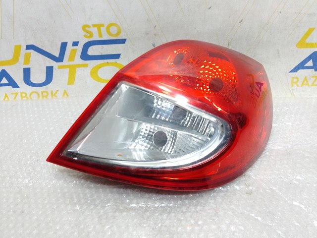 Правый стоп-сигнал Renault Clio III