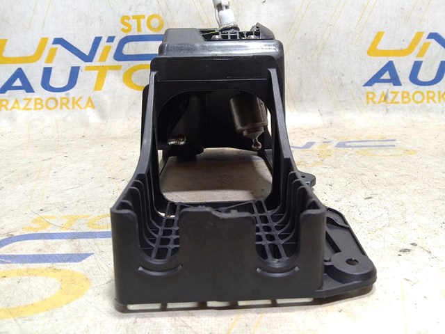 Рычаг переключения передач 8200779125 RENAULT