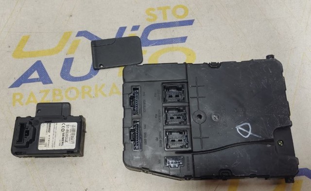 Коробка предохранителей 8200780021 RENAULT