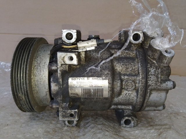 Компрессор климатической установки 8200802609 RENAULT