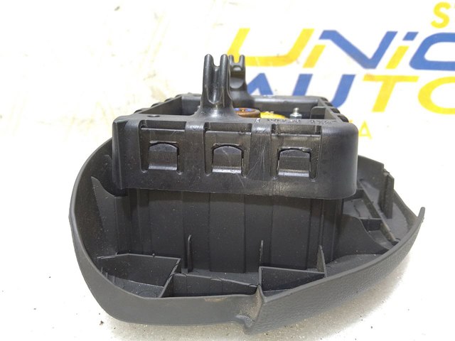 Подушка AIRBAG водительская 8200891578 RENAULT