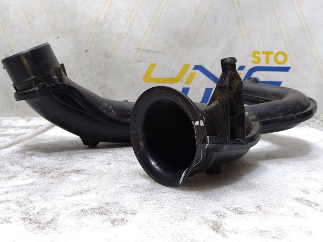 Патрубок воздушный 8200923128 RENAULT