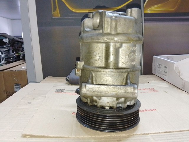 RENAULT 8200940233 Компрессор кондиционера в наличии Кривой Рог