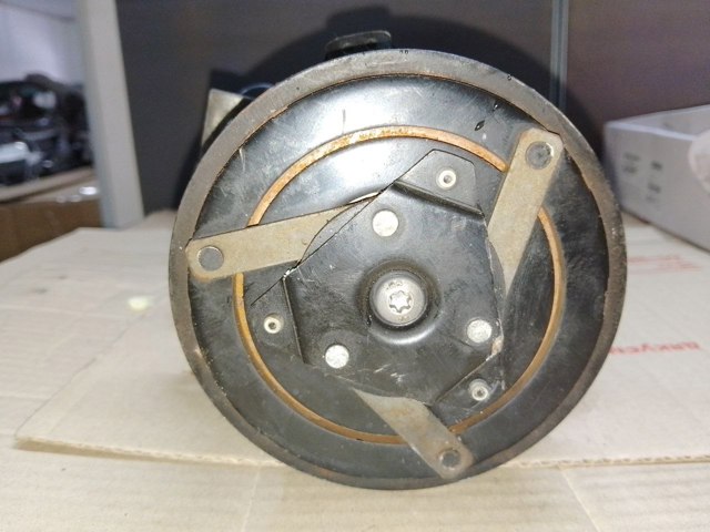 8200940233 RENAULT Компрессор кондиционера купить в Ужгород
