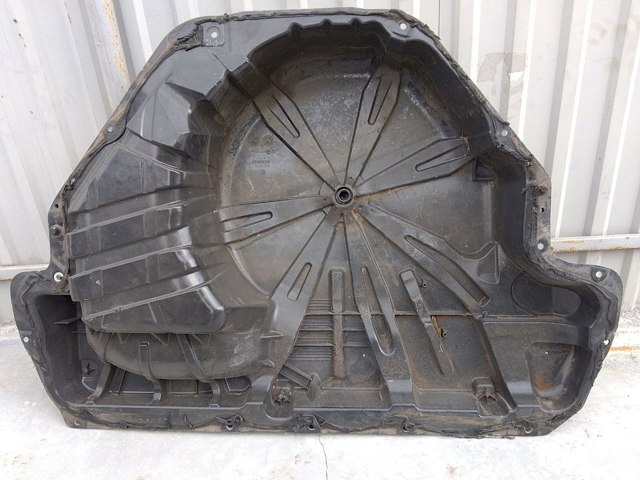 Колесная ниша 8200948423 RENAULT