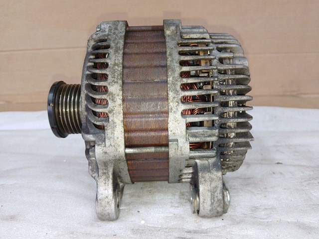 RENAULT 8200960538 Генератор в наличии Полтава