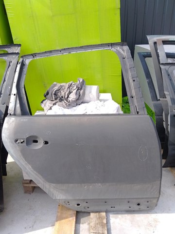 Задняя правая дверь Renault Scenic GRAND 3