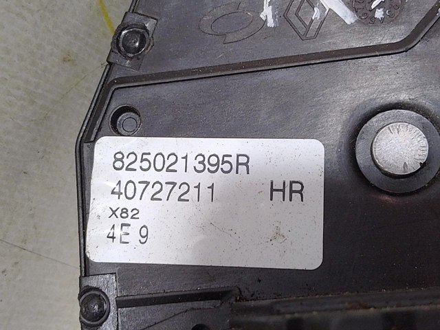 825021395R RENAULT Замок двери боковой сдвижной правой купить в Винница