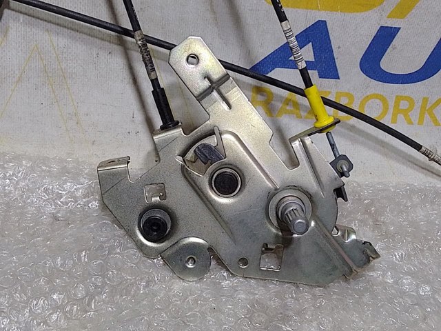 825027817R RENAULT Замок двери боковой сдвижной правой купить в Запорожье
