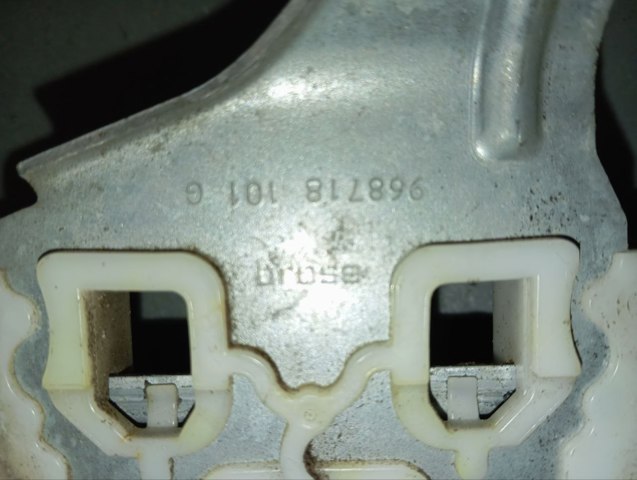 827210008R RENAULT Механизм стеклоподъемника двери задней левой купить в Житомир