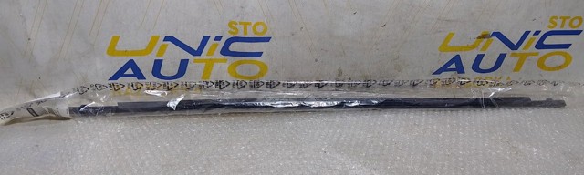 828201051R RENAULT Уплотнитель стекла двери задней правой внешний (планка) купить в Черновцы