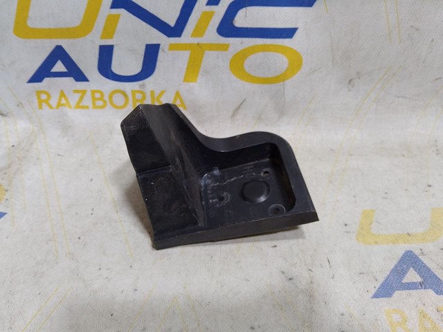 Правое крепление заднего бампера 850449078R RENAULT