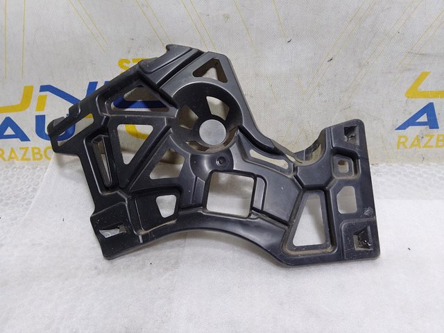 852220075R RENAULT Кронштейн бампера заднего правый купить в Тернополь