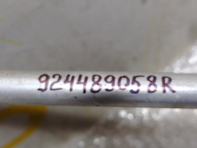 Шланг кондиционера, от испарителя к компрессору 924489058R RENAULT