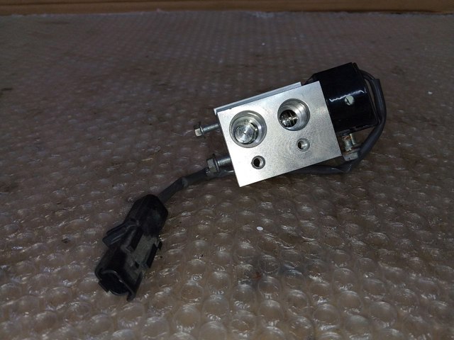 924893668R Клапан TRV кондиционера купить Ужгород