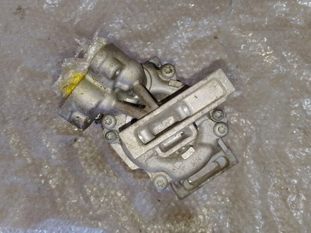 RENAULT 926000216R Компрессор кондиционера в наличии Украина