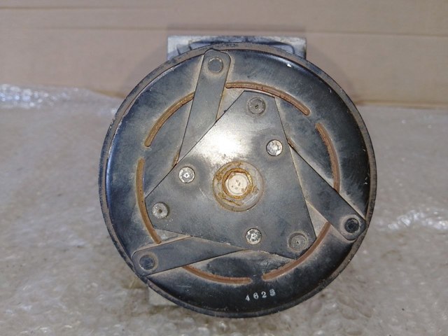 926000216R RENAULT Компрессор кондиционера купить в Киев