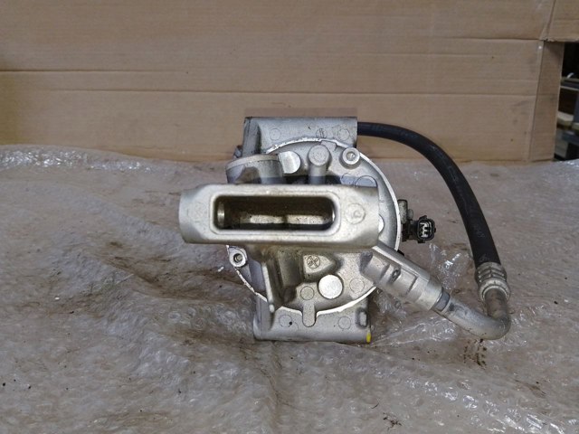 RENAULT 926000287R Компрессор кондиционера в наличии Черкассы