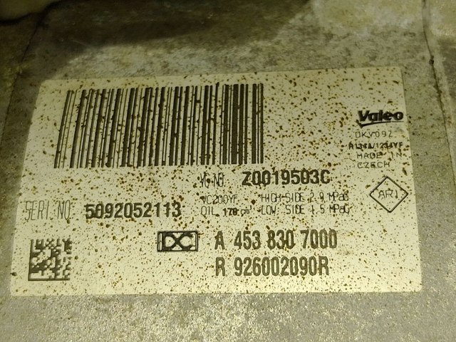 Компрессор кондиционера 926002090R RENAULT