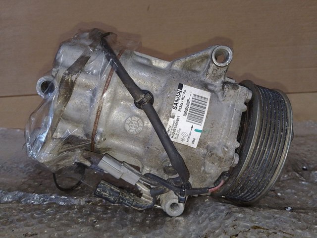 RENAULT 926005450R Компрессор кондиционера в наличии Киев