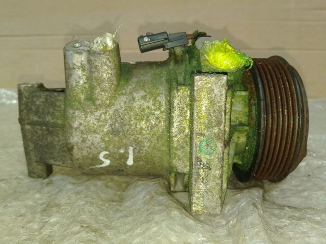 926008942R RENAULT Компрессор кондиционера купить в Николаев