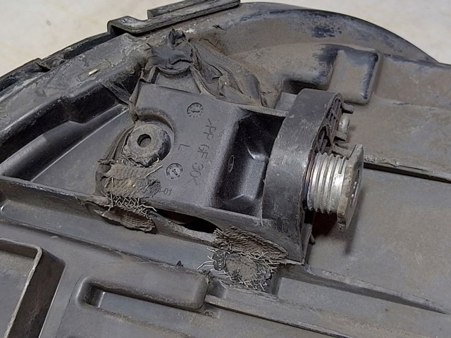 A2138202161 MERCEDES Левая фара купить в Полтава