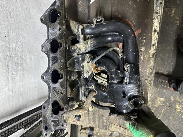 MITSUBISHI 1540A001 Коллектор впускной в наличии Чернигов