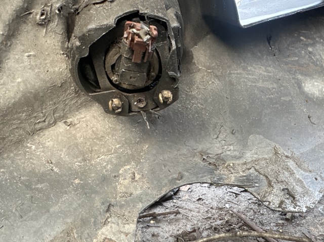 261508J025 NISSAN Фара противотуманная правая купить в Николаев