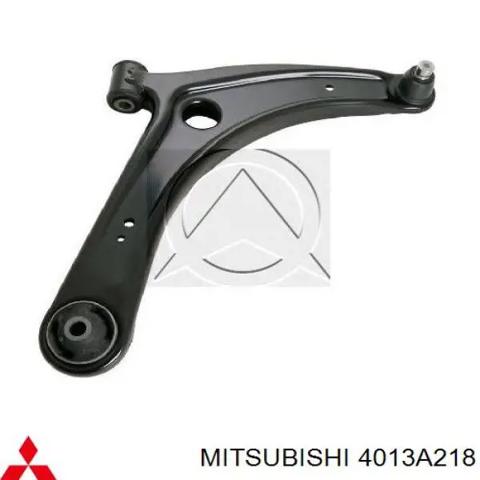 Рычаг передней подвески нижний, правый 4013A218 MITSUBISHI
