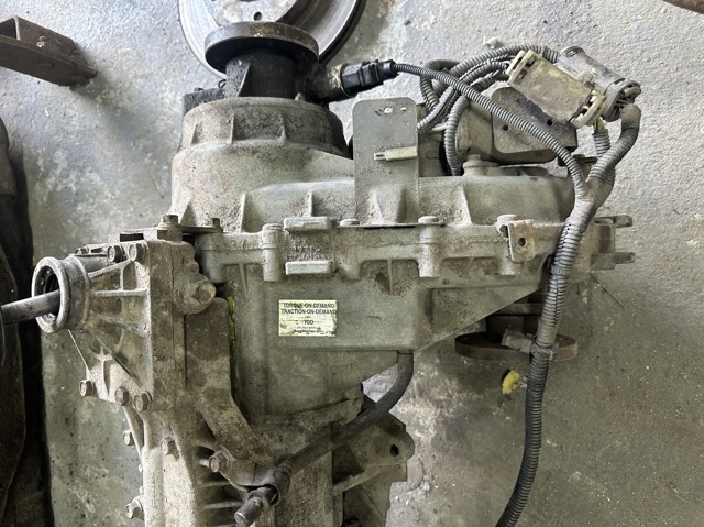 473003C200 HYUNDAI Раздатка купить в Запорожье