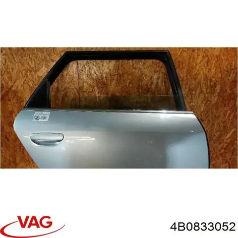 Задняя правая дверь 4B0833052 VAG