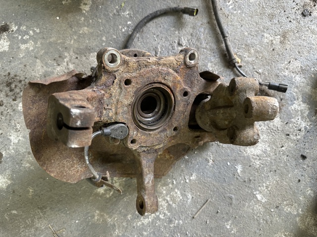 Цапфа поворотная правая 512513E200 HYUNDAI