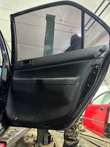 Задняя правая дверь 5730A192 MITSUBISHI