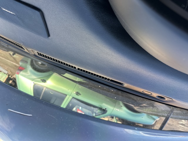 Дефлектор радиатора верхний 62814CG000 NISSAN