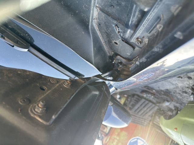65400CG000 NISSAN Петля капота правая купить в Одесса
