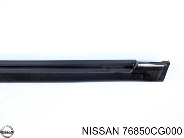 NISSAN 76850CG000 Накладка (молдинг) порога наружная правая в наличии Полтава
