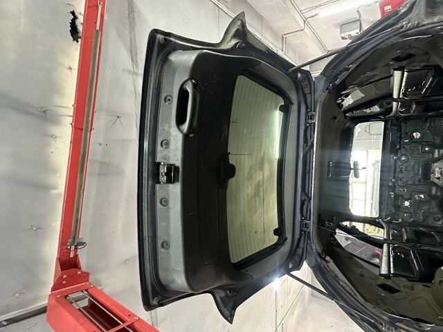 HYUNDAI 817113E030 Стекло багажника двери 3/5-й задней (ляды) в наличии Ужгород