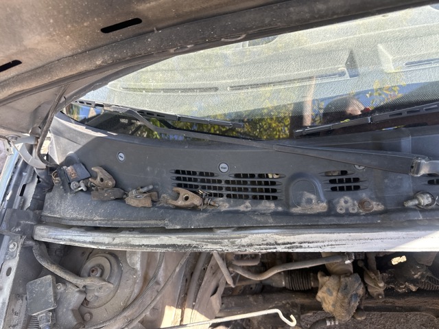 Решетка дворников, правая 8251J6 PEUGEOT
