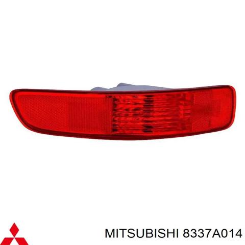 Катафот (отражатель) заднего бампера, правый 8337A014 MITSUBISHI