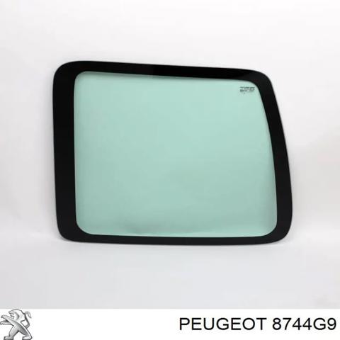Стекло двери багажной распашной правой 8744G9 PEUGEOT
