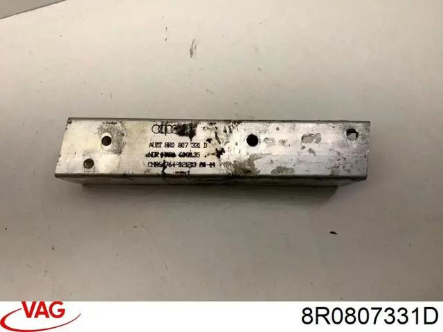 Кронштейн усилителя заднего бампера 8R0807331D VAG