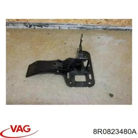 Стояк-крюк замка капота 8R0823480A VAG